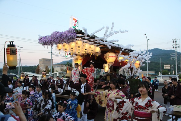 新潟県胎内市 黒川まつり 山車